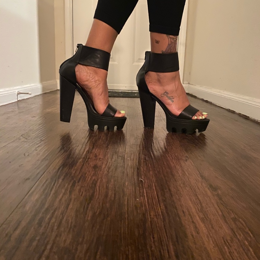 Black chunky platform heels